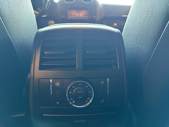 Mercedes-Benz GL320 17 of 27