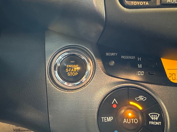 Toyota RAV4 21 of 24
