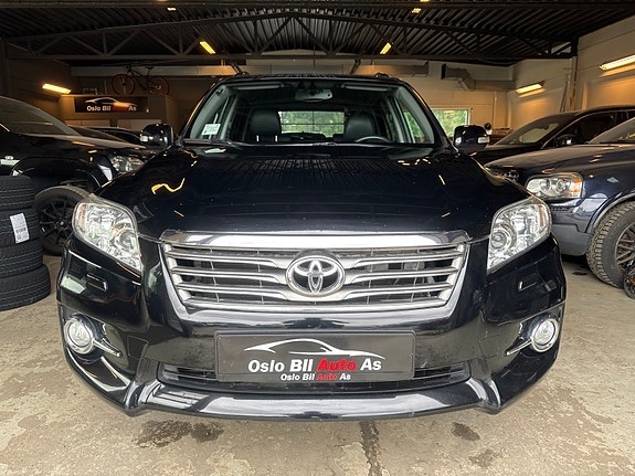 Toyota RAV4 4 of 24