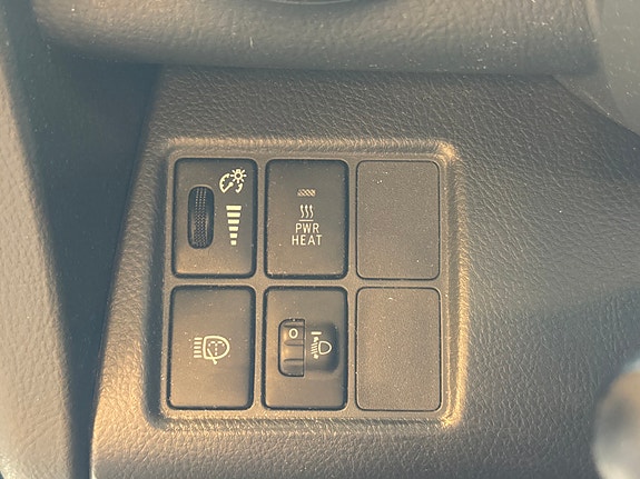 Toyota RAV4 18 of 24