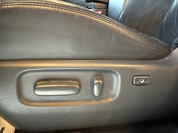 Toyota RAV4 17 of 24