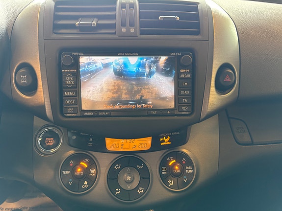 Toyota RAV4 23 of 24
