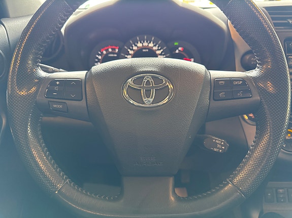 Toyota RAV4 15 of 24