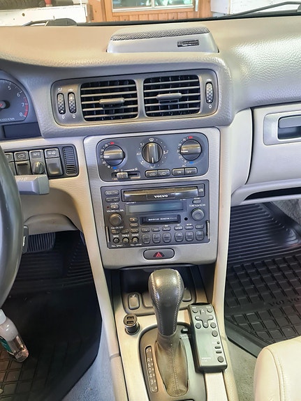 Volvo C70 27 of 30