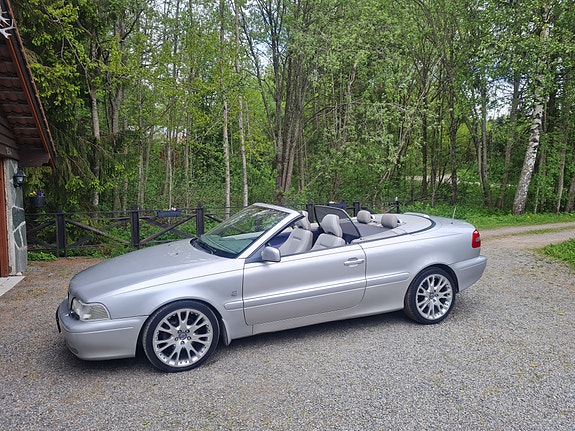 Volvo C70 9 of 30