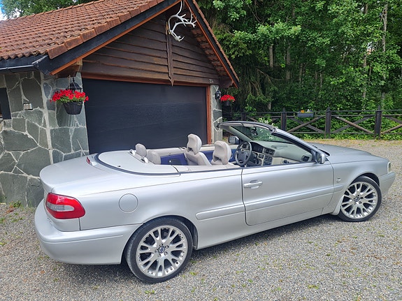 Volvo C70 15 of 30