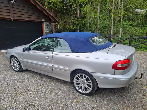 Volvo C70 11 of 30