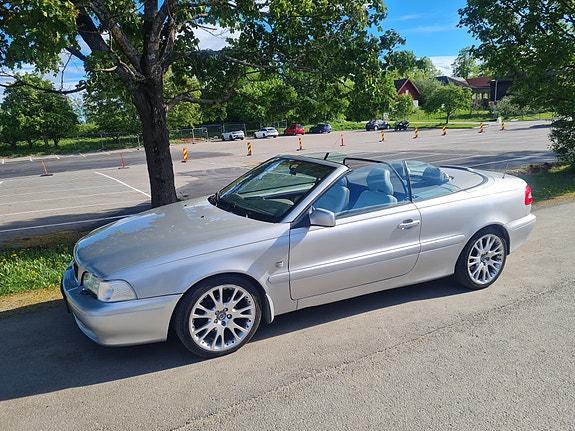 Volvo C70 4 of 30