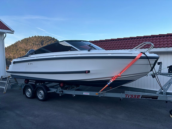 IBIZA 640 T, YAMAHA 150 hk, Ankervinsj og dieselvarmer, kun 342 timer 3 of 5