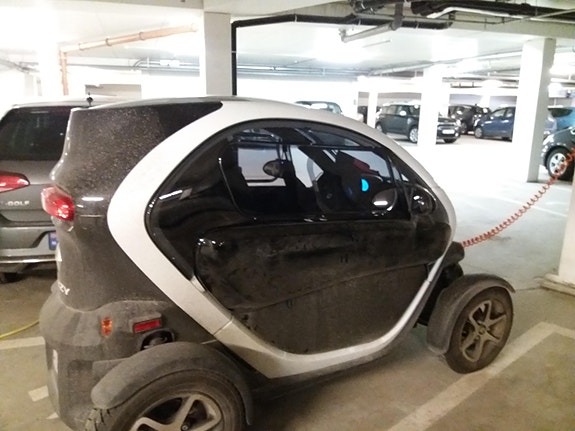 Renault Twizy 2 of 4