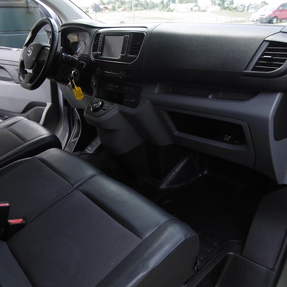 Opel Vivaro 22 of 30