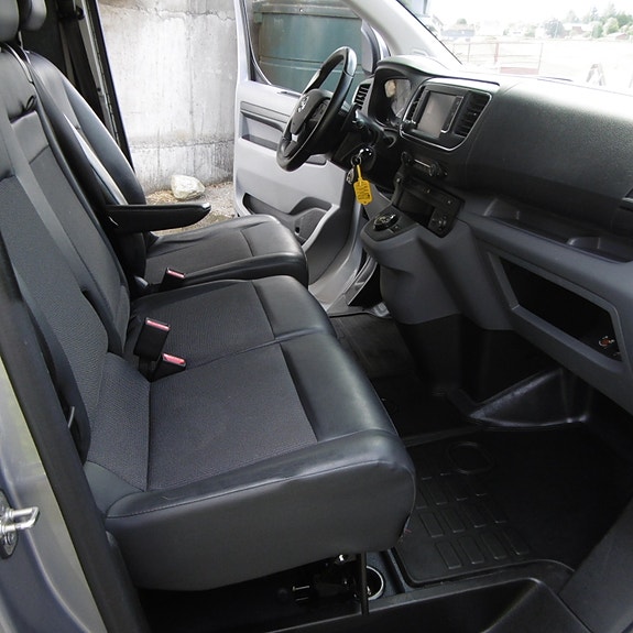 Opel Vivaro 21 of 30
