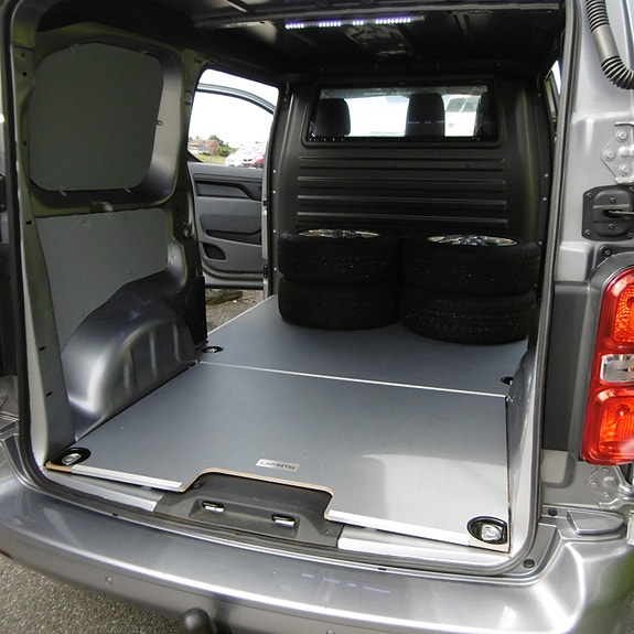 Opel Vivaro 25 of 30