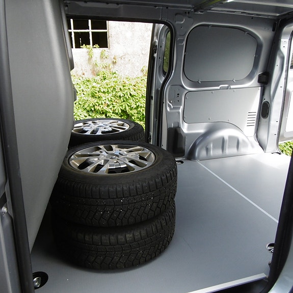 Opel Vivaro 27 of 30