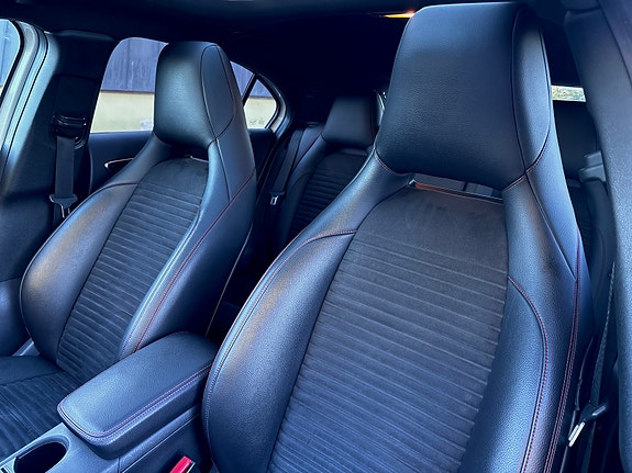 Mercedes-Benz A180 16 of 27