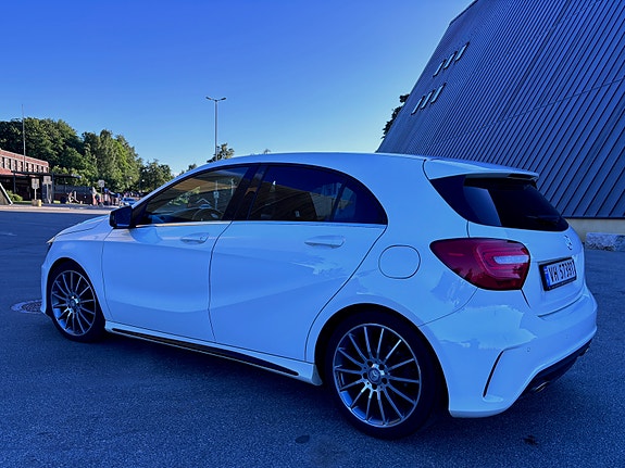 Mercedes-Benz A180 8 of 27