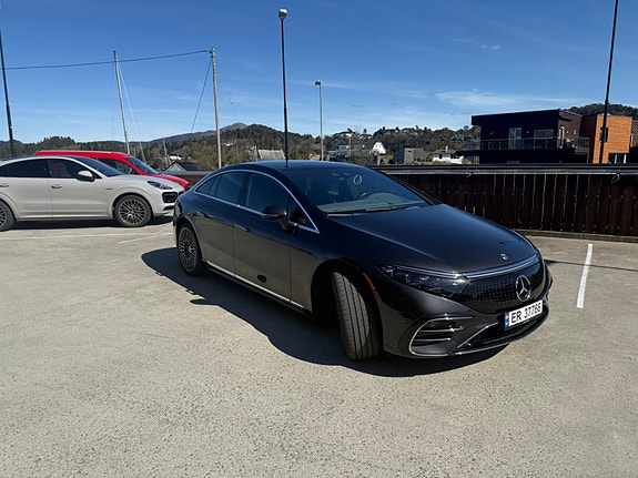 Mercedes-Benz EQS580 28 of 30