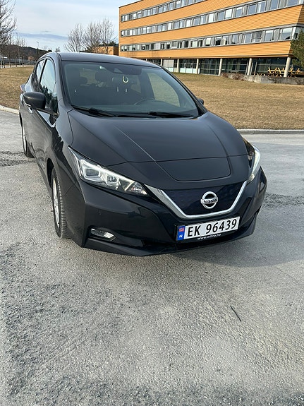 Nissan Leaf 8 of 9