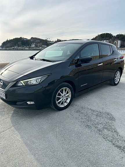 Nissan Leaf 6 of 9