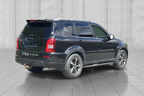 SsangYong Rexton 4 of 30