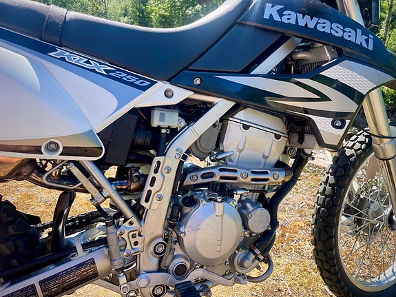 Kawasaki KLX 250 | kun 1242 km | som ny | sjelden sjanse! 9 of 12