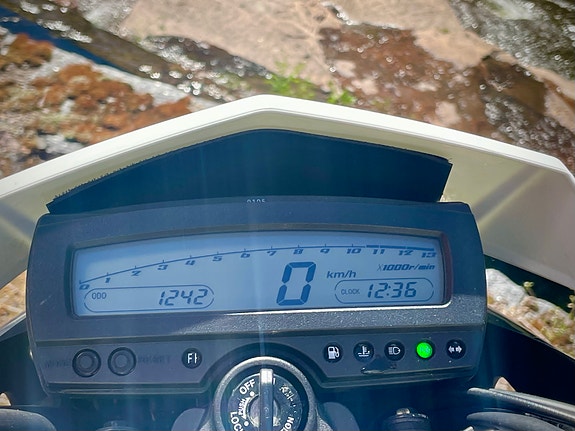 Kawasaki KLX 250 | kun 1242 km | som ny | sjelden sjanse! 11 of 12