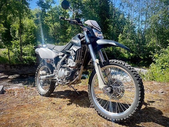 Kawasaki KLX 250 | kun 1242 km | som ny | sjelden sjanse! 4 of 12