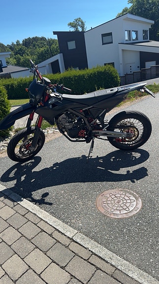 Fantic XMF 125 2 of 5
