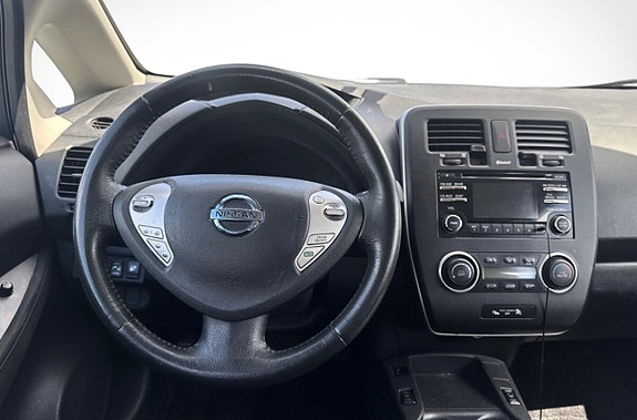 Nissan Leaf 13 of 21