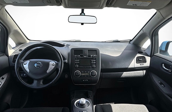 Nissan Leaf 12 of 21