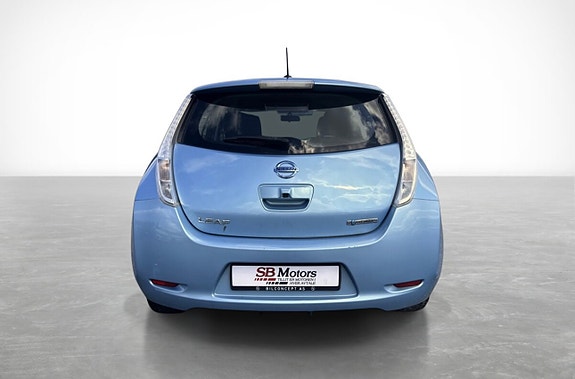 Nissan Leaf 6 of 21