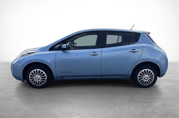 Nissan Leaf 8 of 21