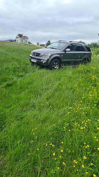 Kia Sorento 2 of 5