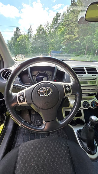 Toyota Urban Cruiser 22 of 30