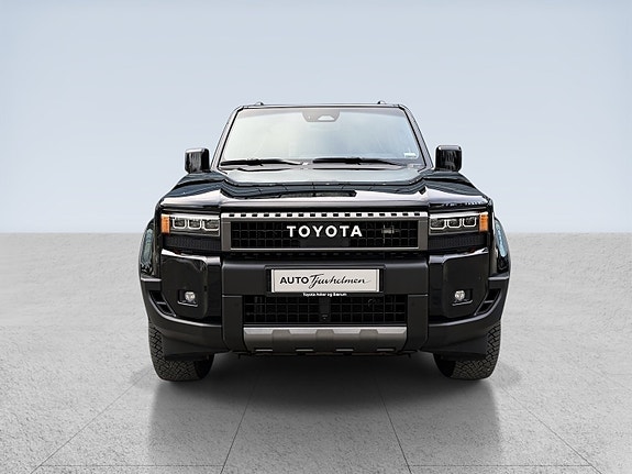 Toyota Land Cruiser 2 of 5