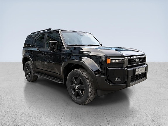 Toyota Land Cruiser 3 of 5