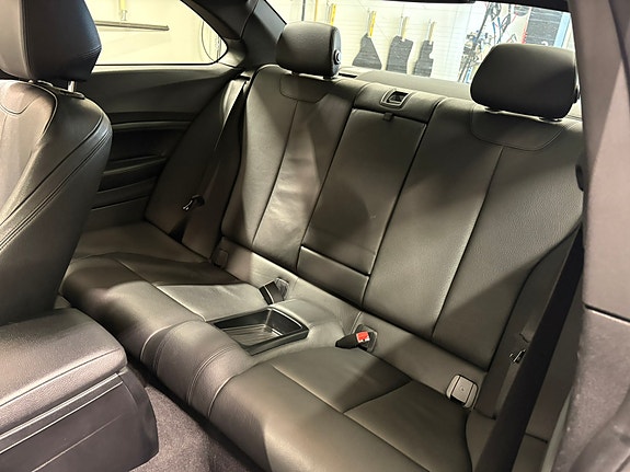 BMW 220d 11 of 17