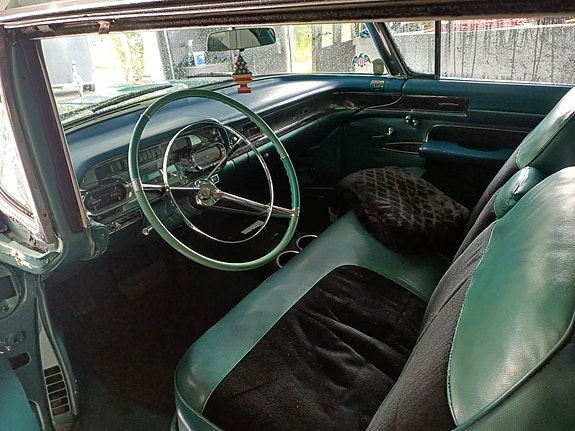Cadillac Coupé DeVille 5 of 5