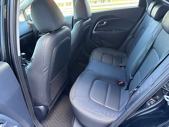 Kia Rio 14 of 30
