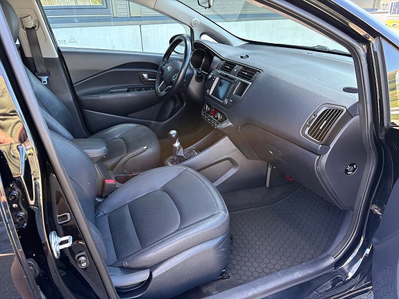 Kia Rio 21 of 30
