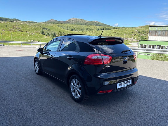 Kia Rio 5 of 5