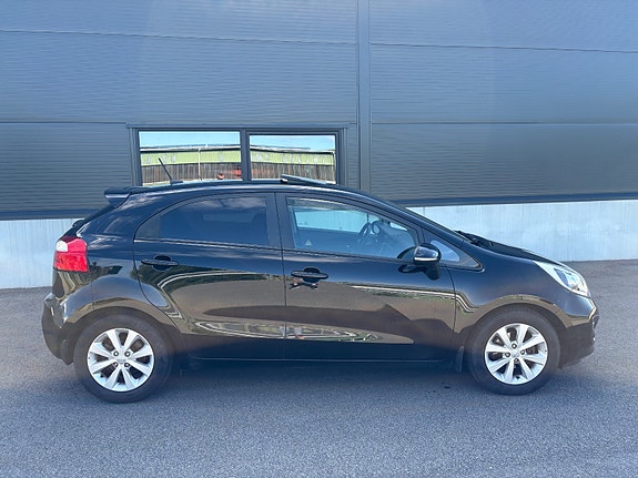 Kia Rio 2 of 5