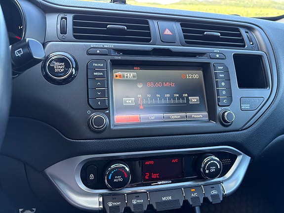 Kia Rio 29 of 30