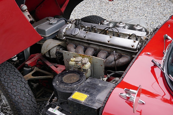 Jaguar E-TYPE 15 of 30