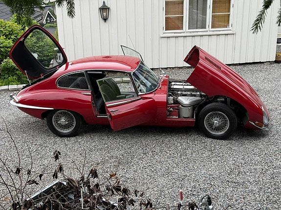 Jaguar E-TYPE 10 of 30