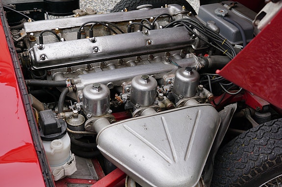 Jaguar E-TYPE 16 of 30