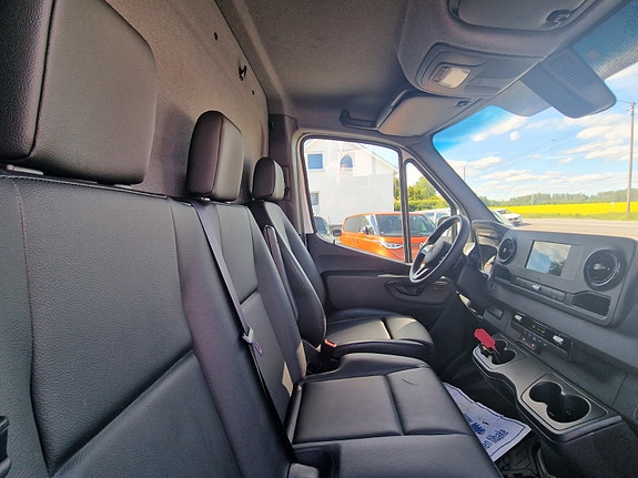 Mercedes-Benz Sprinter 317 22 of 28
