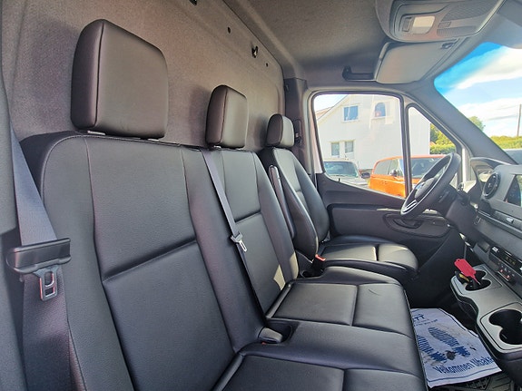 Mercedes-Benz Sprinter 317 13 of 28