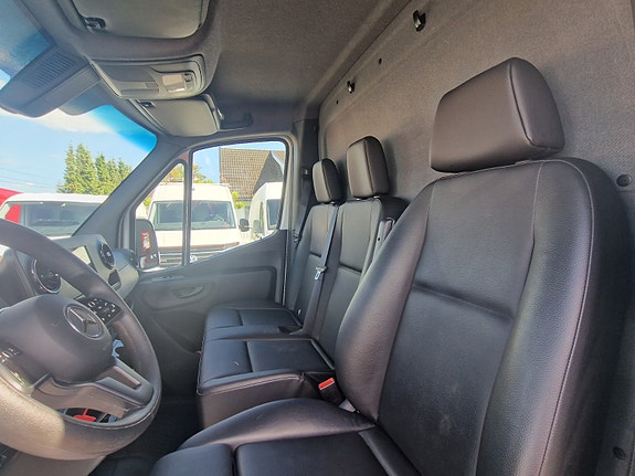 Mercedes-Benz Sprinter 317 16 of 28