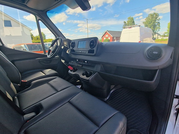 Mercedes-Benz Sprinter 317 20 of 28